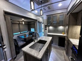 2021 Forest River Wildwood Heritage Glen 378FL