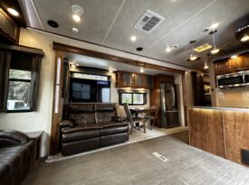 2018 Heartland Gateway 3211CC