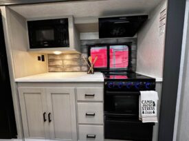 2023 Forest River Wildwood Heritage Glen 310BHI