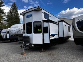 2024 Forest River Salem Grand Villa 42View