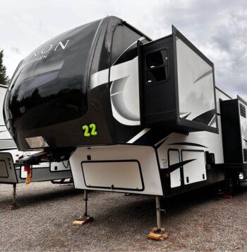 2022 Dutchmen yukon 320rl fifth wheel rv