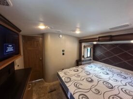 2017  KEYSTONE  MONTANA 3661RL