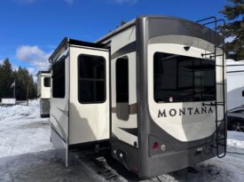 2017  KEYSTONE  MONTANA 3661RL