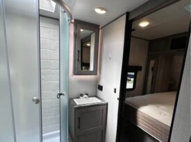 2022 Dutchmen Kodiak Ultimate 3321BHSL