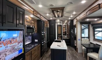 
										2021 Heartland Landmark 365 Newport full									