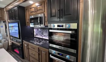 
										2021 Heartland Landmark 365 Newport full									