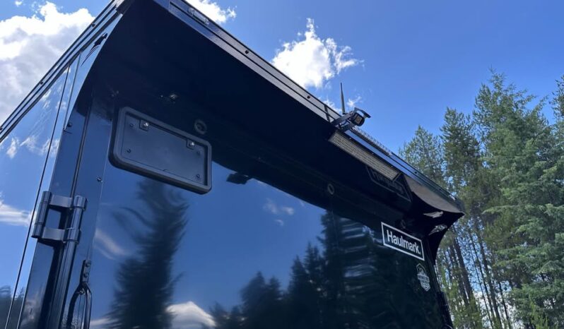 2025 Haulmark 8.5×28 7’6″ tall trailer w/ 2x escape doors, backup camera, battery