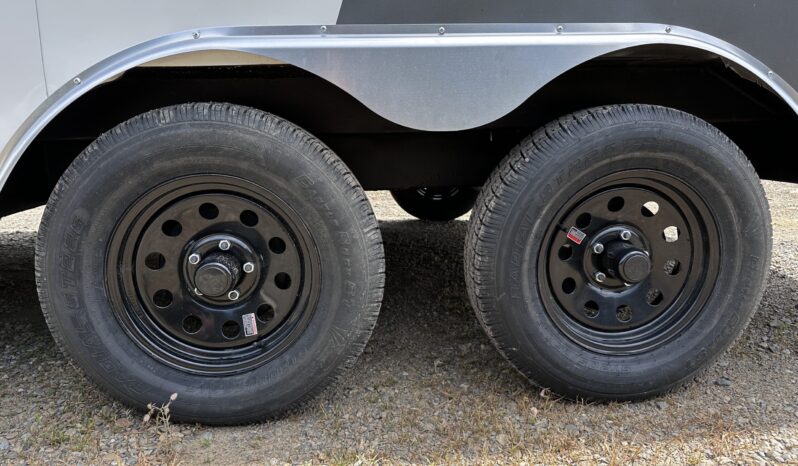 
								2025 Haulmark Transport 8.5×16  7′ Height Drive-over Fenders Trailer full									