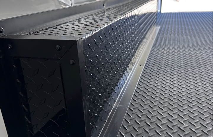 
								2026 Diamond Cargo 8.5×28 Race Car Trailer | AC | 50amp | Cabinets full									