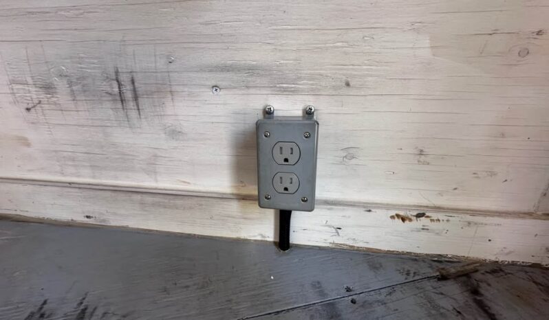 
								2015 Continental Cargo V-series 8.5×16 ramp door full									