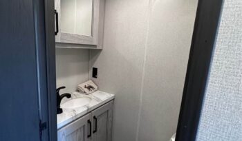 
										2023 Keystone Montana 335BH full									