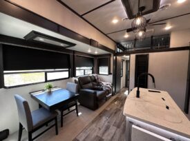 2023 Keystone High Country Montana 335BH | Bunk House | 1.5 Bath