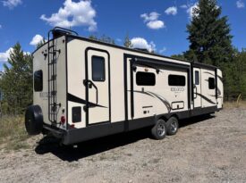 2019 Rockwood Ultra Lite 2910SBD Bunk House|1.5 Baths|Dual Entry