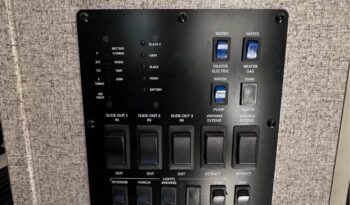 
										2019 Rockwood Ultra Lite 2910SBD Bunk House|1.5 Baths|Dual Entry full									