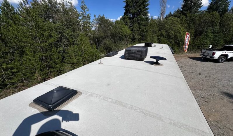 
								2019 Rockwood Ultra Lite 2910SBD Bunk House|1.5 Baths|Dual Entry full									