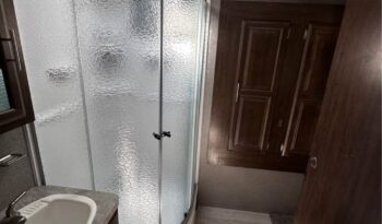 
										2019 Rockwood Ultra Lite 2910SBD Bunk House|1.5 Baths|Dual Entry full									