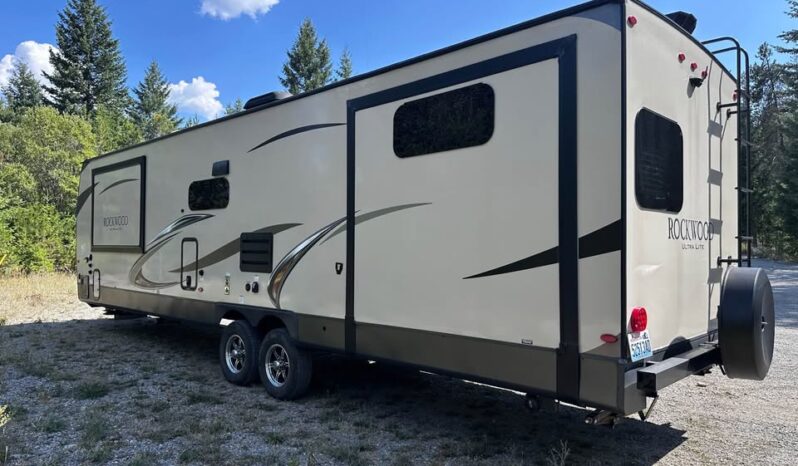 
								2019 Rockwood Ultra Lite 2910SBD Bunk House|1.5 Baths|Dual Entry full									