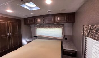 
										2019 Rockwood Ultra Lite 2910SBD Bunk House|1.5 Baths|Dual Entry full									