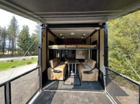 2015 Tesla 3212 Toy Hauler by Evergreen