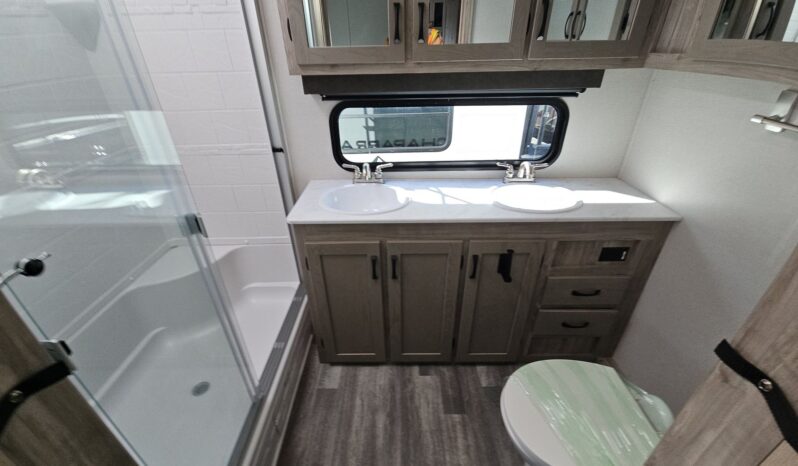 
								2024 COACHMEN CHAPARRAL 355FBX full									