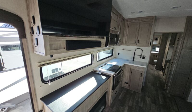 2024 COACHMEN CHAPARRAL 355FBX