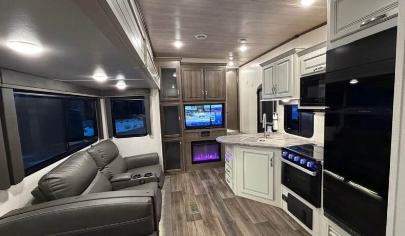 
								2023 Keystone Cougar 32BHS| Bunk Room | 1.5 Bath | Outdoor Kitchen | Sleeps 11! full									