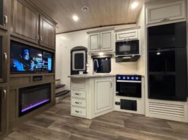 2023 Keystone Cougar 32BHS| Bunk Room | 1.5 Bath | Outdoor Kitchen | Sleeps 11!