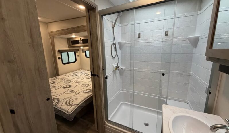 
								2024 COACHMEN CHAPARRAL 355FBX | 2BA 2 BD full									