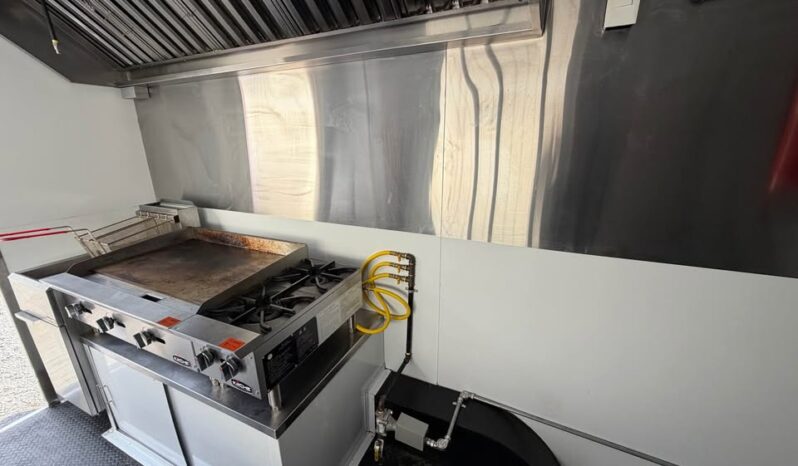 
								2025 Universal Food Trailer | Fully Equipped Kitchen | A/C full									