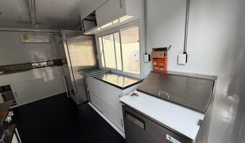 
								2025 Universal Food Trailer | Fully Equipped Kitchen | A/C full									