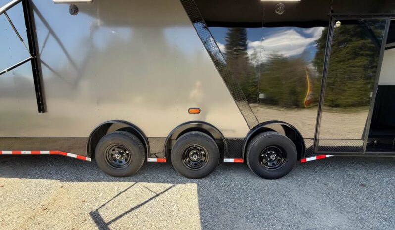 
								2026 Diamond Cargo 8.5×32 Race Car Trailer | Bathroom Pkg | AC | Insulated full									