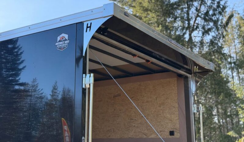 2026 Haulmark 8.5×18 SXS ATV Trailer | 7’6″ Tall | Polycore Panels | E-tracks