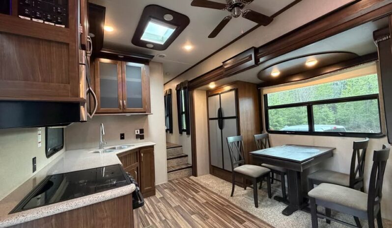 
								2018 Keystone Montana 380TH | Toy Hauler | Front Living full									