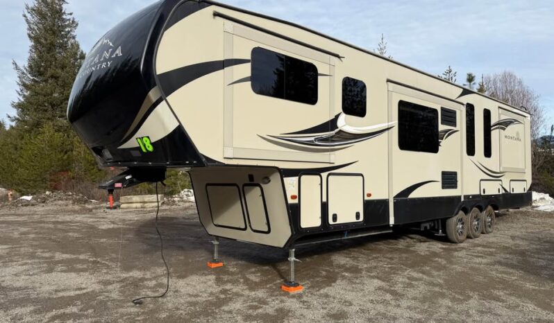 2018 Keystone Montana 380TH | Toy Hauler | Front Living