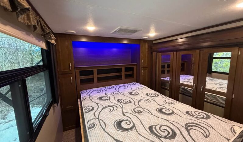 
								2018 Keystone Montana 380TH | Toy Hauler | Front Living full									