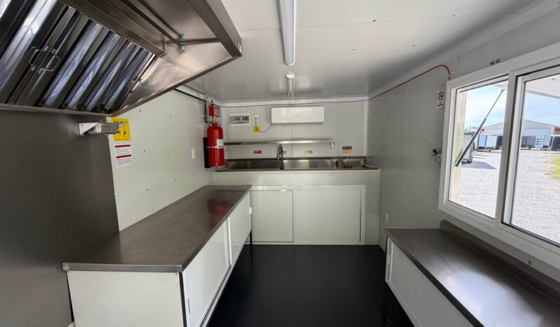 
								2026 The FUD 8.5×16 Food Concession Trailer | A/C | Fire Supression System | 3′ Grill | Triple Sink full									