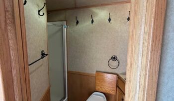 
										2002 Platinum Coach 3 Horse Trailer with Living Quarters (LQ) full									