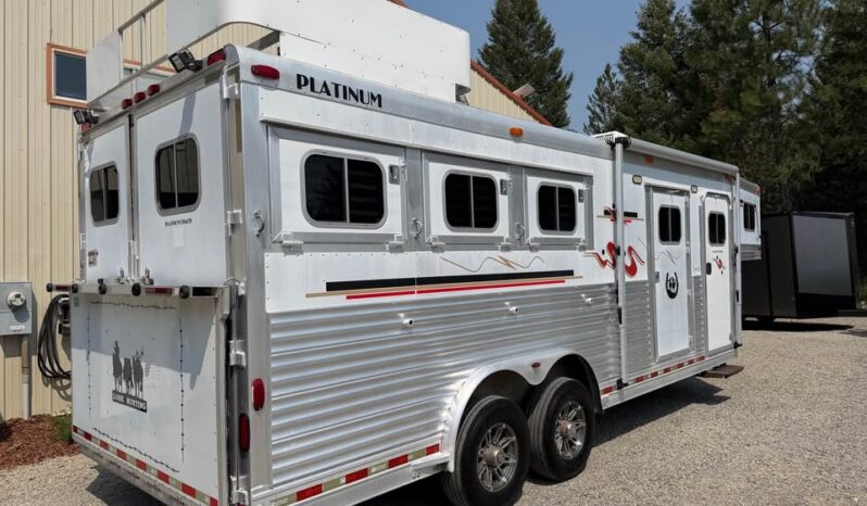 
								2002 Platinum Coach 3 Horse Trailer with Living Quarters (LQ) full									